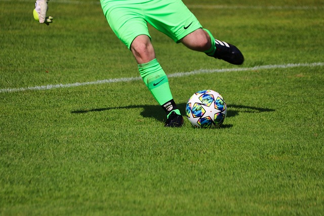 够在关键时 够在关键时