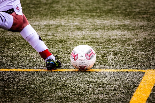 經在港足的 經在港足的